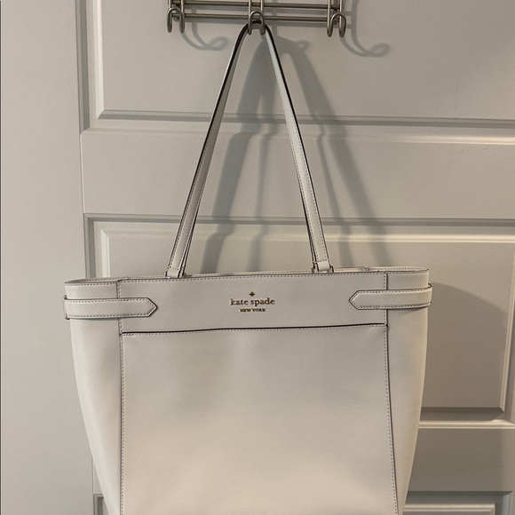kate spade Handbags - Kate Spade Cream Tote Bag